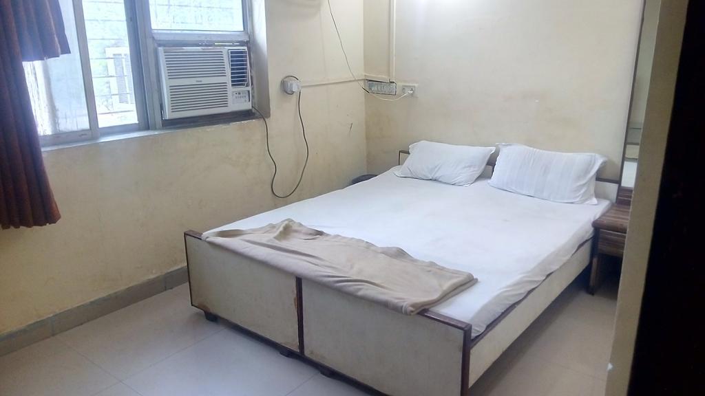 Hotel Shiva Panvel Phòng bức ảnh